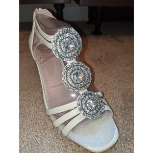 NEW Vince Camuto Nude Wedge Sandals